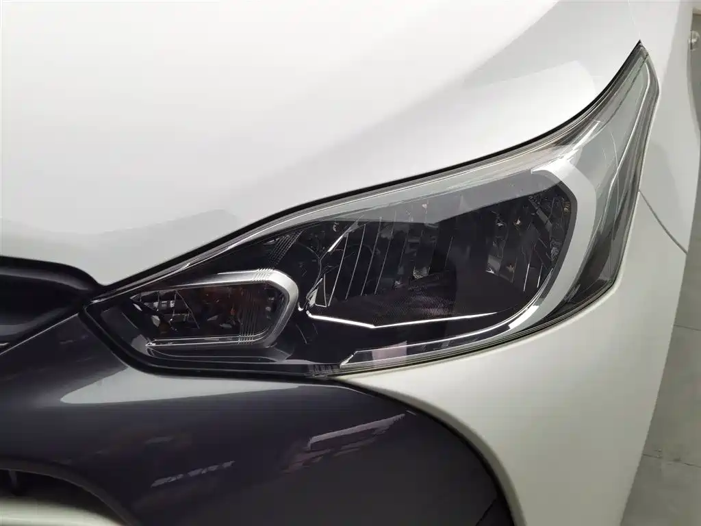 YARiS L Zhixuan 1.5 L CVT Leading
