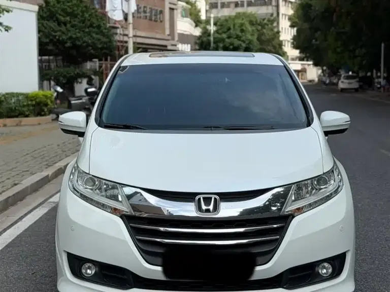 Honda Odyssey Facelift 2.4 L Luxury