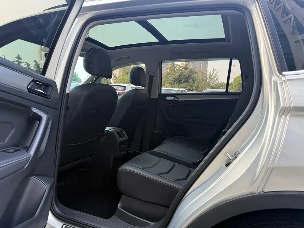 Tiguan L 330 TSI Auto 2 WD Luxury