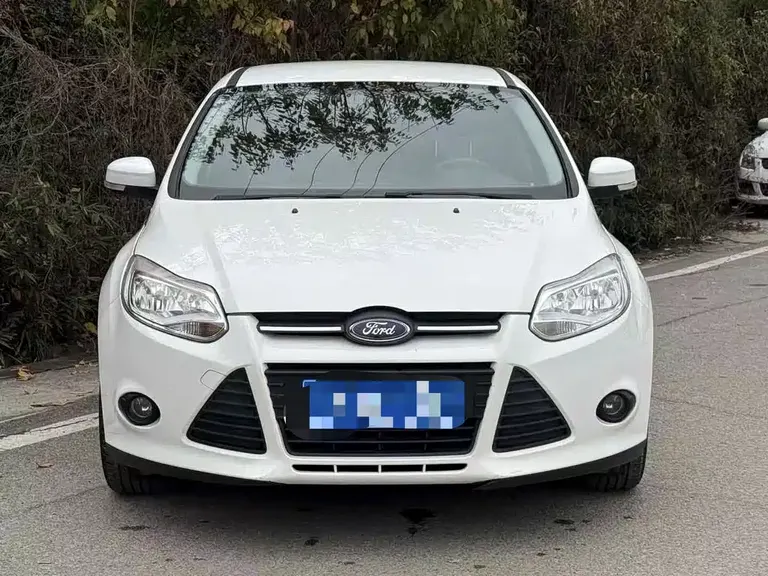 Ford Focus Sedan 1.6 L Auto Comfort