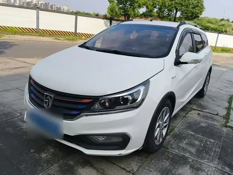 Baojun 310 W 1.5 L Manual Fashion CN-V