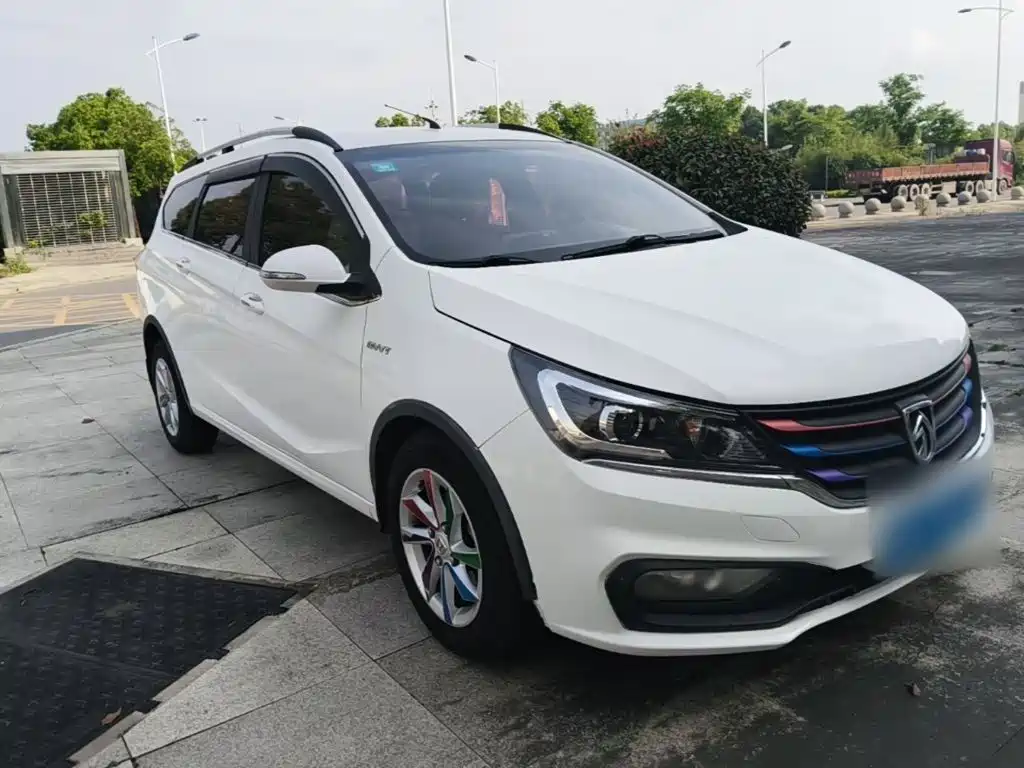 Baojun 310 W 1.5 L Manual Fashion CN-V