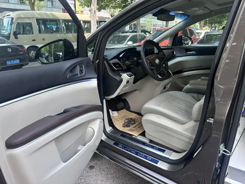 Buick GL8 Land Official Cabin Smart Enjoyment