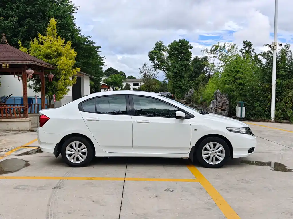 City Classic 1.5 L Auto Elite