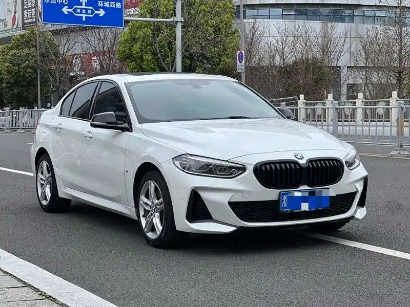 BMW 1 Series Facelift 120 i M Sport Night