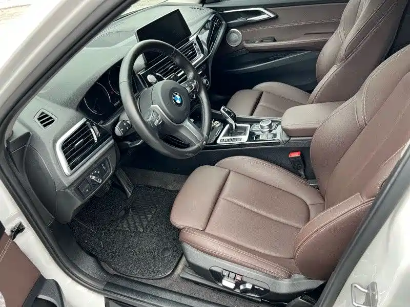 BMW 1 Series Facelift 120 i M Sport Night
