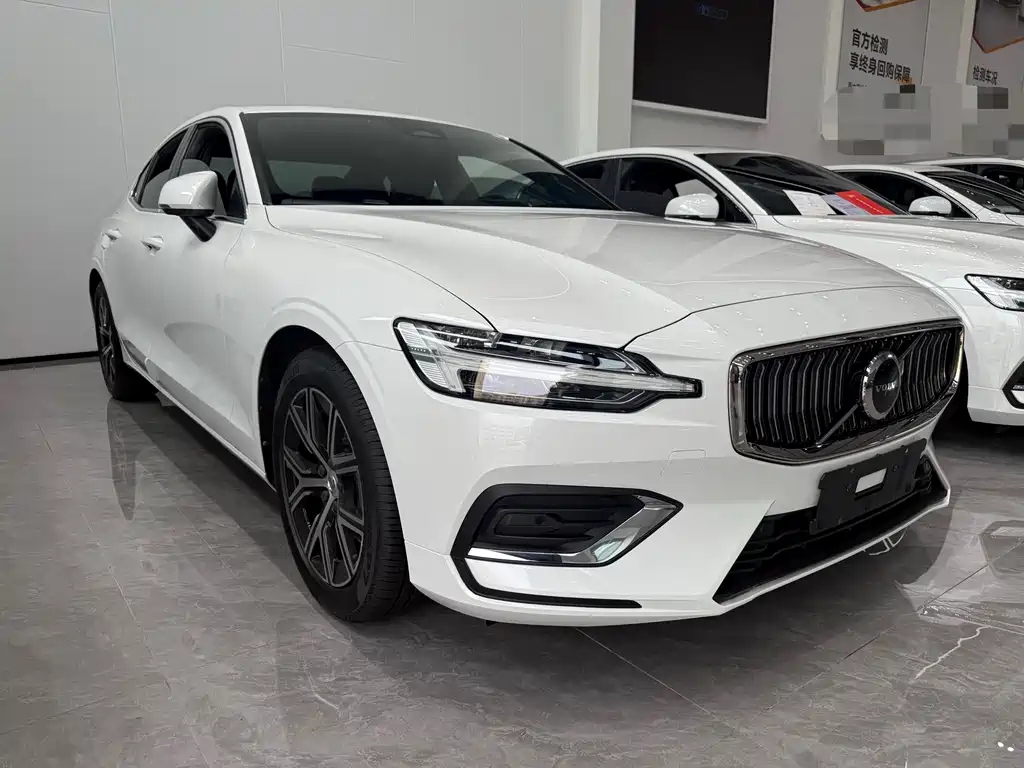 Volvo S60 B4 Smart Ease Luxury