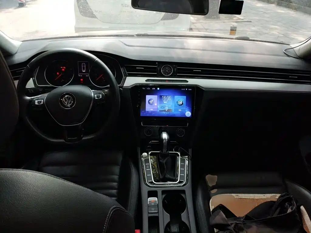 Magotan 330 TSI DSG Leading