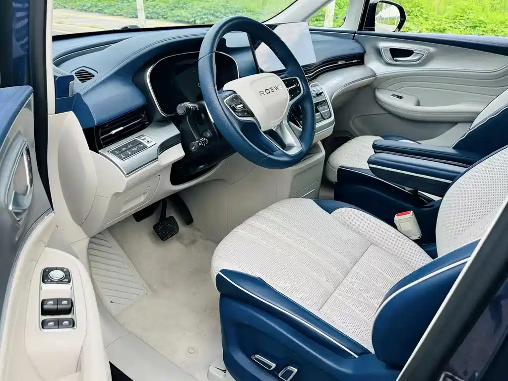 Roewe iMAX8 400 TGI Supreme Series Honored