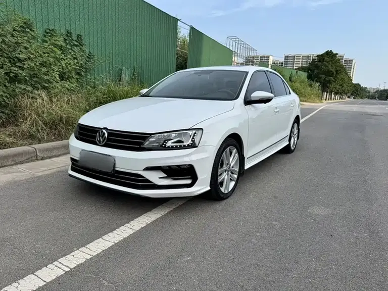 Volkswagen Sagitar 280 TSI DSG Radiant Motion