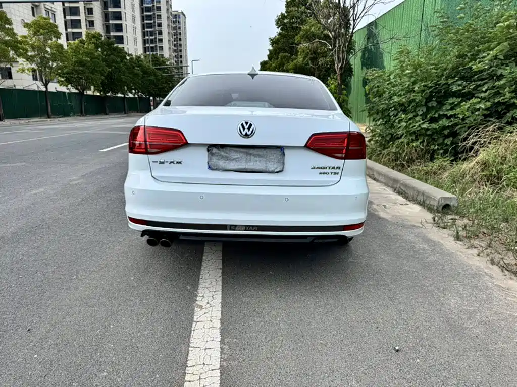 Sagitar 280 TSI DSG Radiant Motion