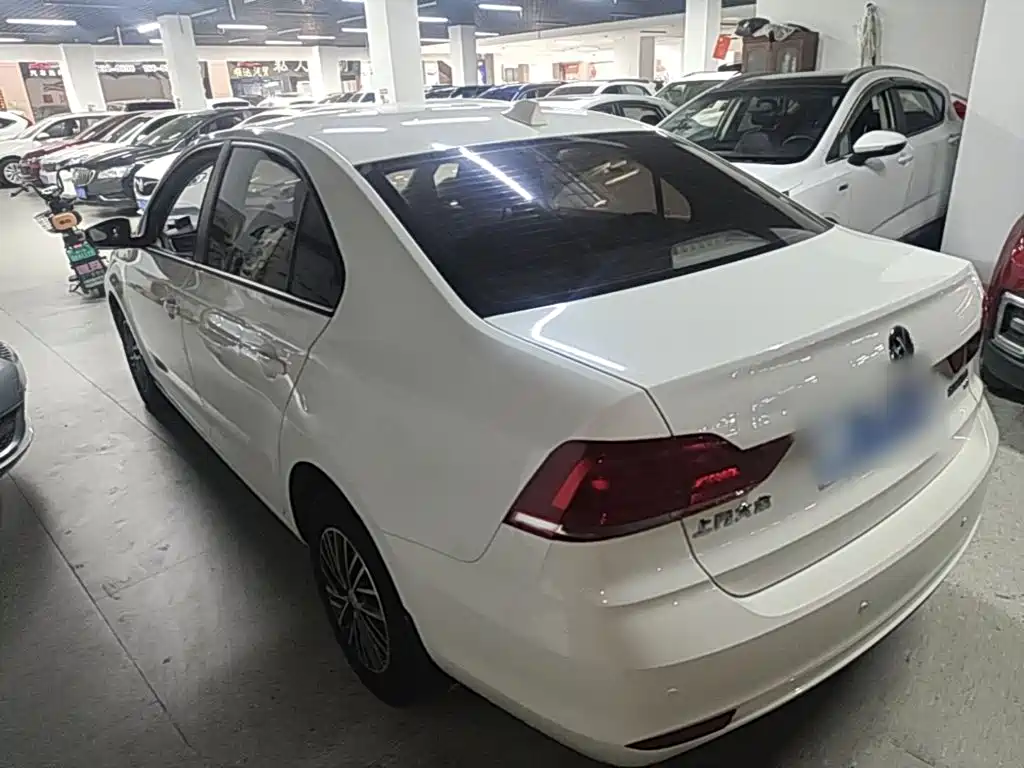 Santana 1.6 L Auto Style