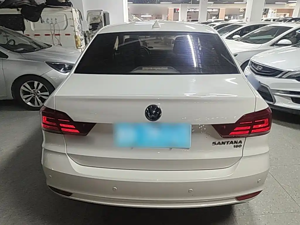 Santana 1.6 L Auto Style