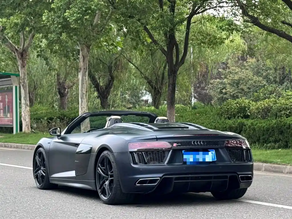 Audi R8 V10 Spyder
