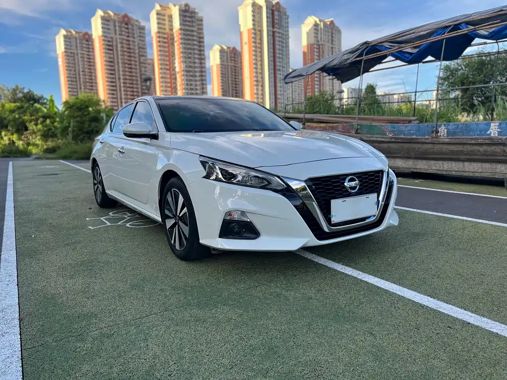 Teana 2.0 L XL Comfort