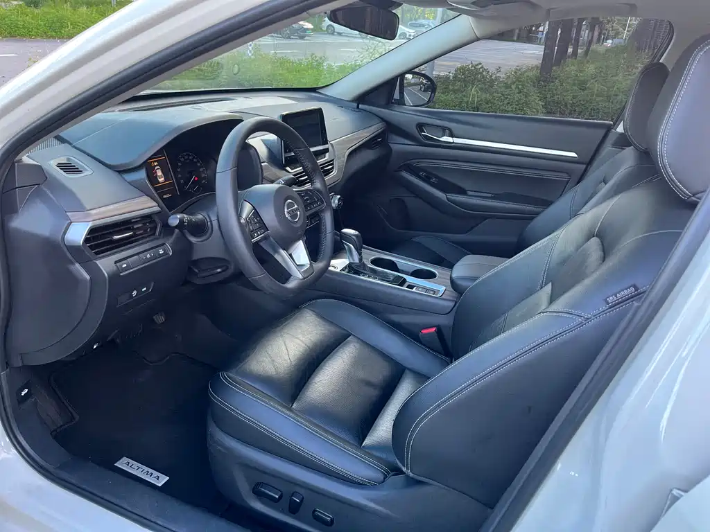 Teana 2.0 L XL Comfort
