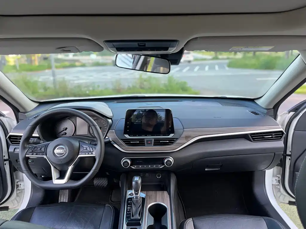 Teana 2.0 L XL Comfort