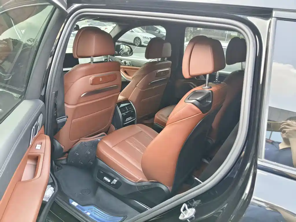 BMW X7 xDrive40 i Premium M Sport Package