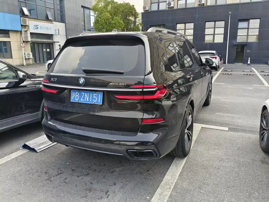BMW X7 xDrive40 i Premium M Sport Package
