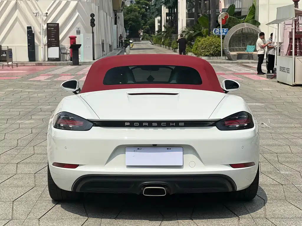 Porsche 718 Boxster 2.0 T