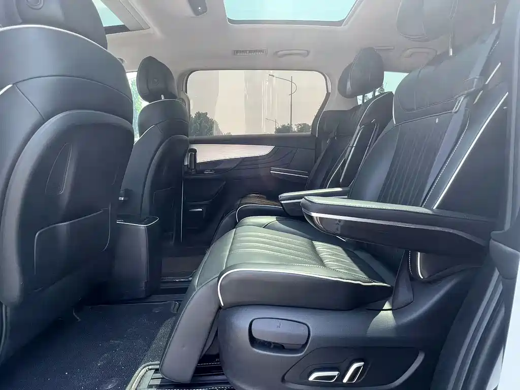 Roewe iMAX8 400 TGI Supreme Series LaCrosse