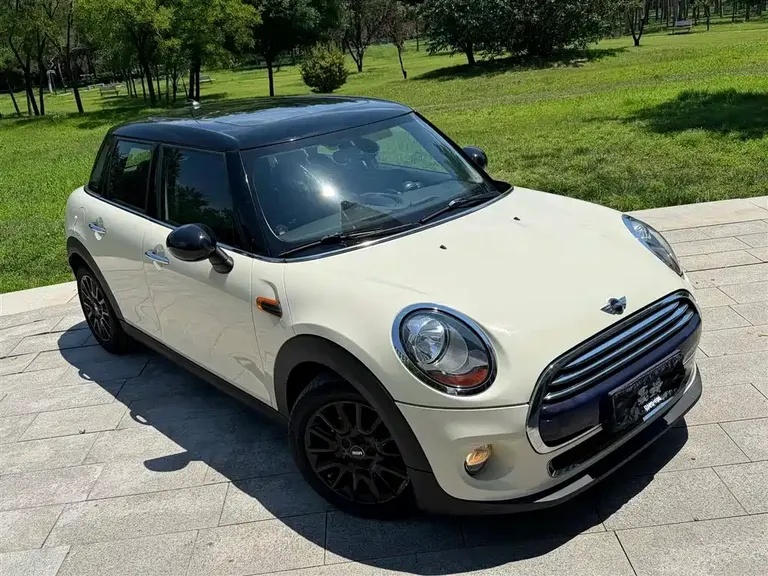 MINI 1.5 T COOPER Fun 5-door