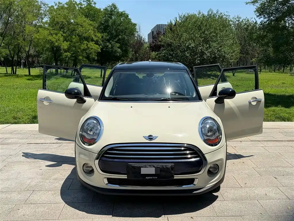 MINI 1.5 T COOPER Fun 5-door