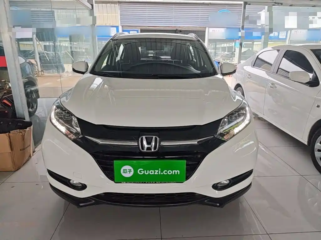 Vezel 1.8 L CVT 2 WD Pioneer