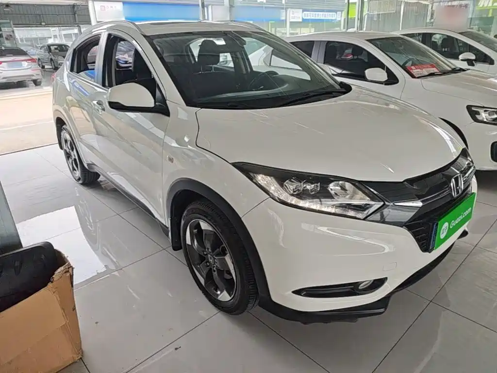 Vezel 1.8 L CVT 2 WD Pioneer