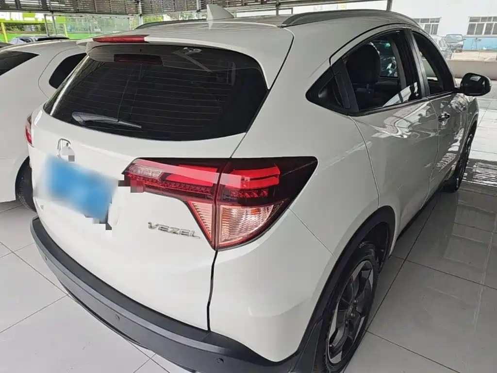 Vezel 1.8 L CVT 2 WD Pioneer