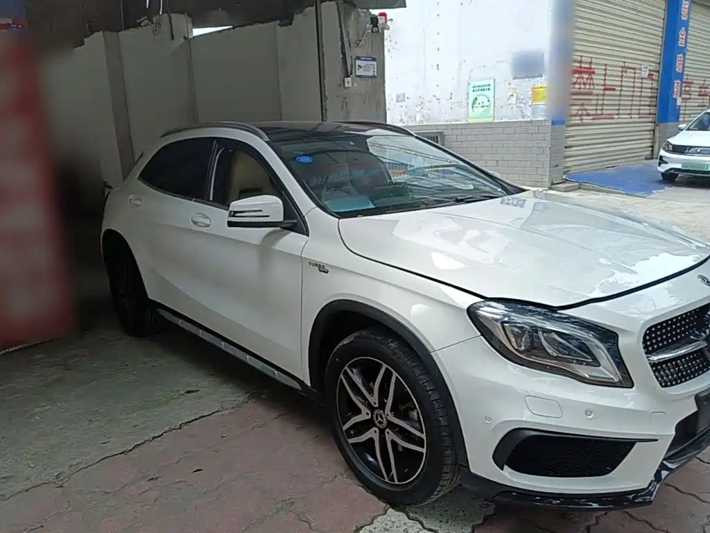 Mercedes-Benz GLA GLA 200 Fashion