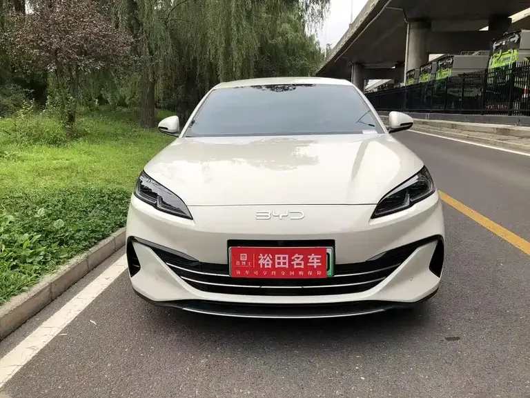 BYD Seal 06 DM-i 80 KM Distinguished