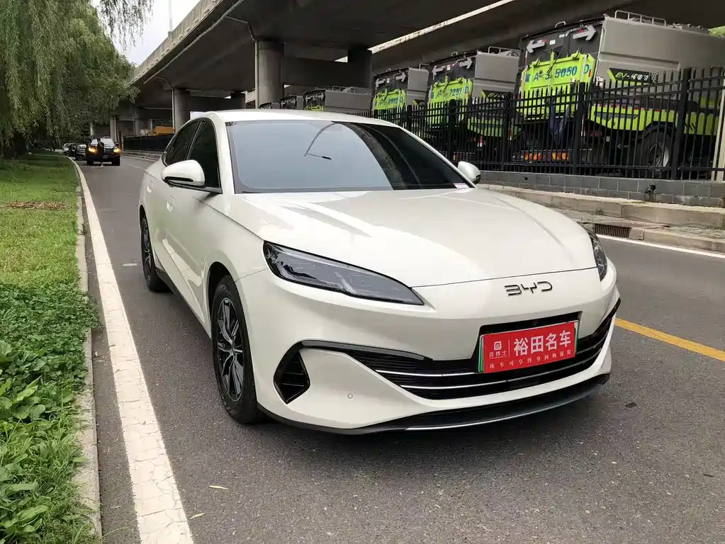 Seal 06 DM-i 80 KM Distinguished