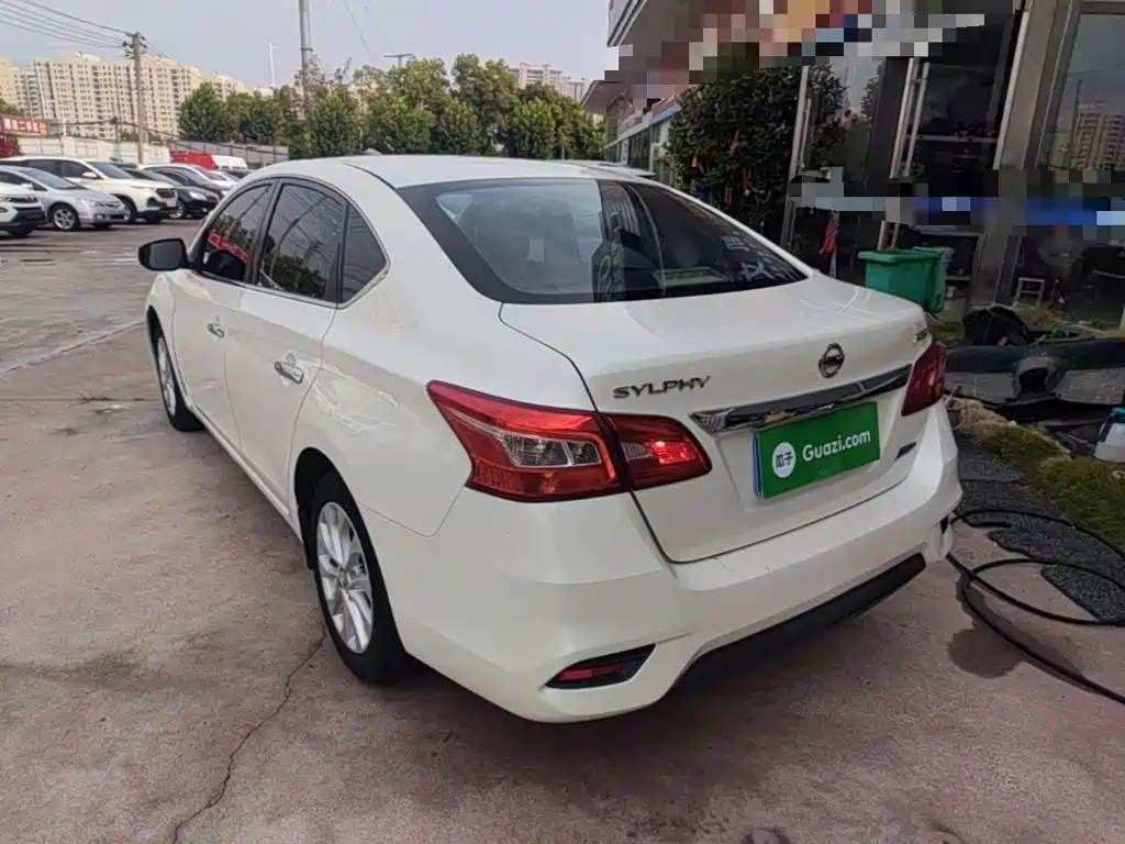 Sylphy 1.6 XV CVT Premium