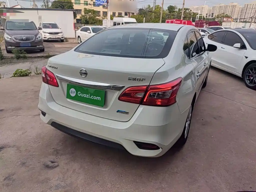 Sylphy 1.6 XV CVT Premium