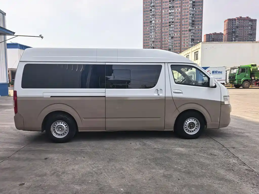 Fengjing G7 2.0 L LWB Commercial Cargo Van High Roof 6-seat4 Q20 M