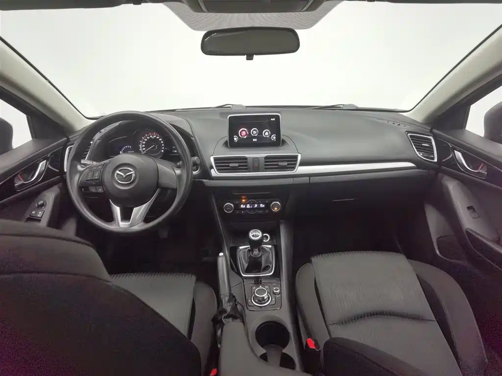 Mazda 3 Axela 马自达3 昂克赛拉 2016款 三厢 1.5 L 手动豪华型