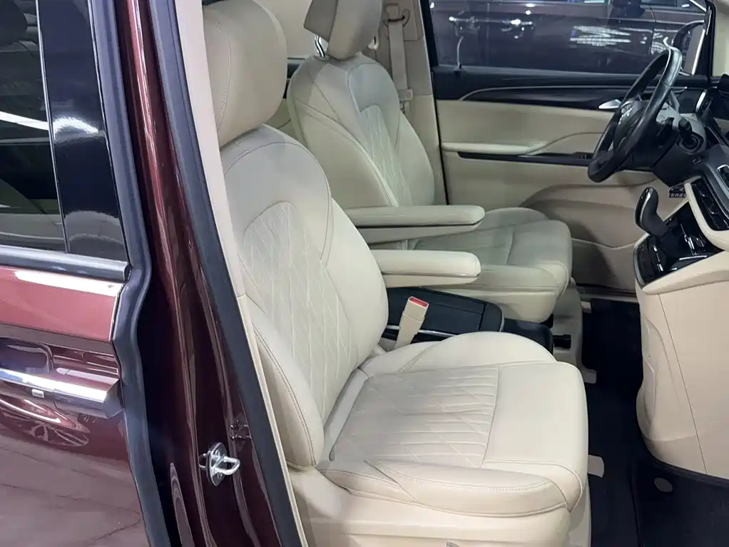 Buick GL8 ES LaCrosse 653 T Flagship