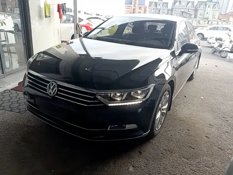 Volkswagen Magotan 330 TSI DSG Luxury