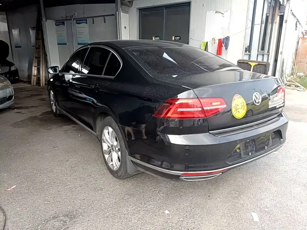 Magotan 330 TSI DSG Luxury