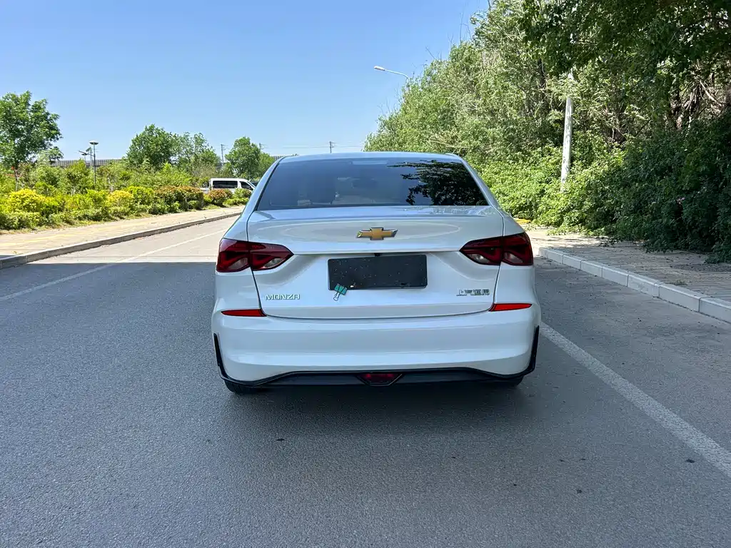 Monza 1.5 L DCT Pleasure