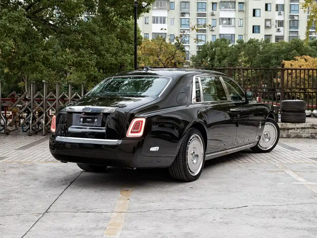 Phantom 幻影 2022款 6.7 T 长轴距版