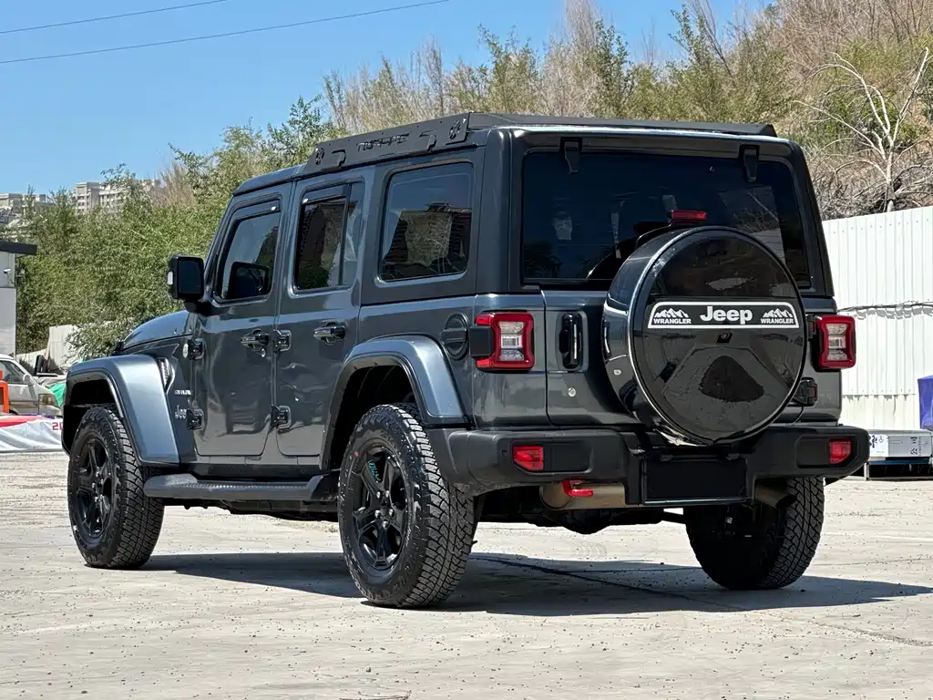 Wrangler 2.0 T Sahara 4-door CN-V