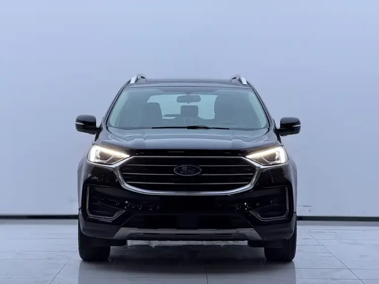 Ford Edge PLUS EcoBoost 245 2 WD Platinum Sharp 5-seat