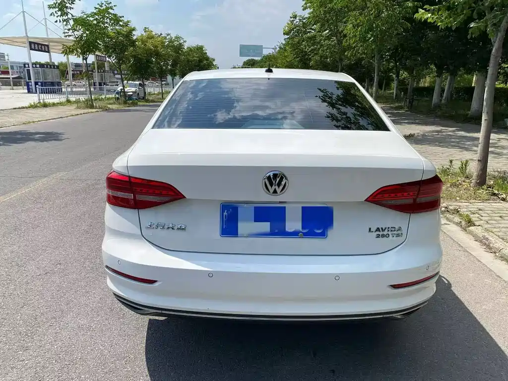Lavida 280 TSI DSG Comfort CN-VI