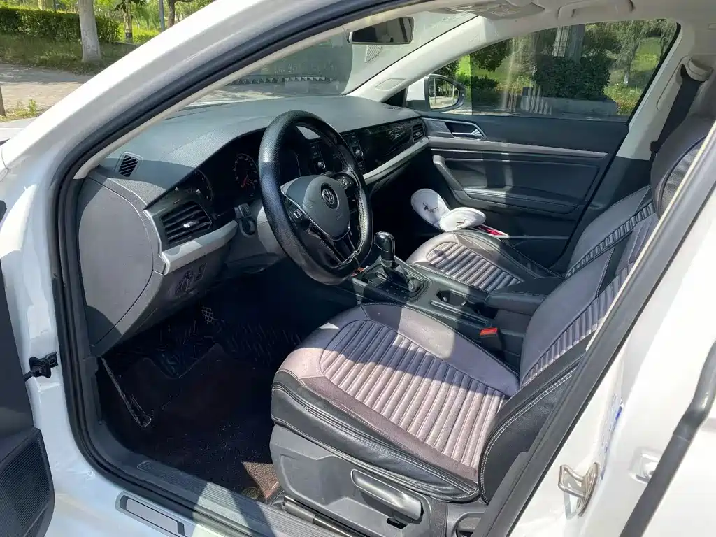 Lavida 280 TSI DSG Comfort CN-VI