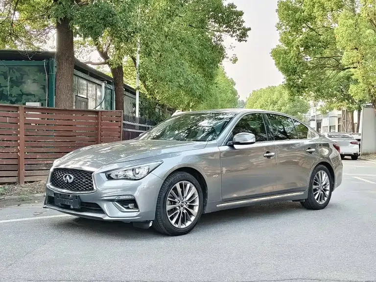 Infiniti Q50 L 2.0 T Comfort Enjoyment CN-VI