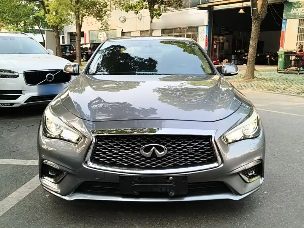 Infiniti Q50 L 2.0 T Comfort Enjoyment CN-VI