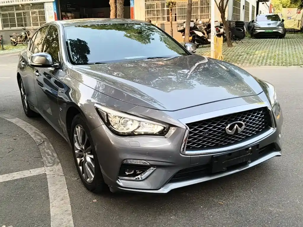 Infiniti Q50 L 2.0 T Comfort Enjoyment CN-VI