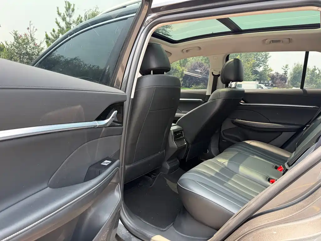 Roewe RX5 MAX 荣威RX5 MAX 2022款 1.5 T 自动有为旗舰版